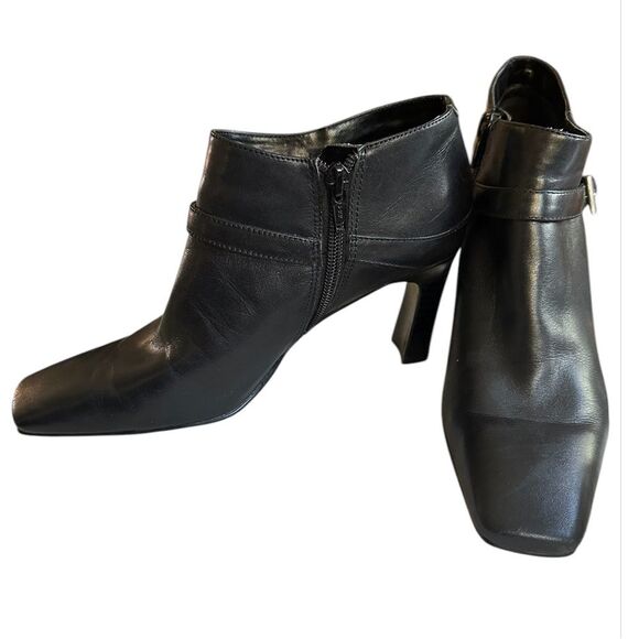Bandolino Leather Square Toe 3” Heel Booties. Black Size 6.5. - Picture 2 of 7